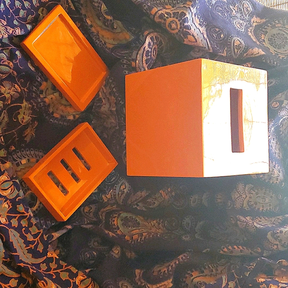 Johnathan Alder Handmade tissue box. Pumpkin.